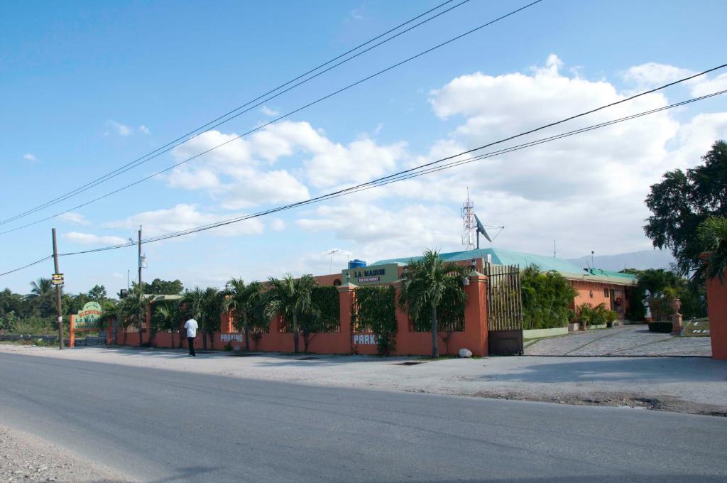 La Maison Hotel Puerto Príncipe Exterior foto