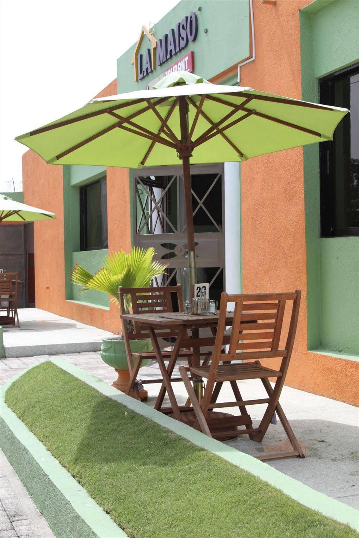 La Maison Hotel Puerto Príncipe Exterior foto